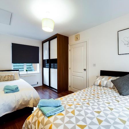 Villa Cheerful 5-Bdr/3-Bath House W/ Free Parking Reading Exterior foto
