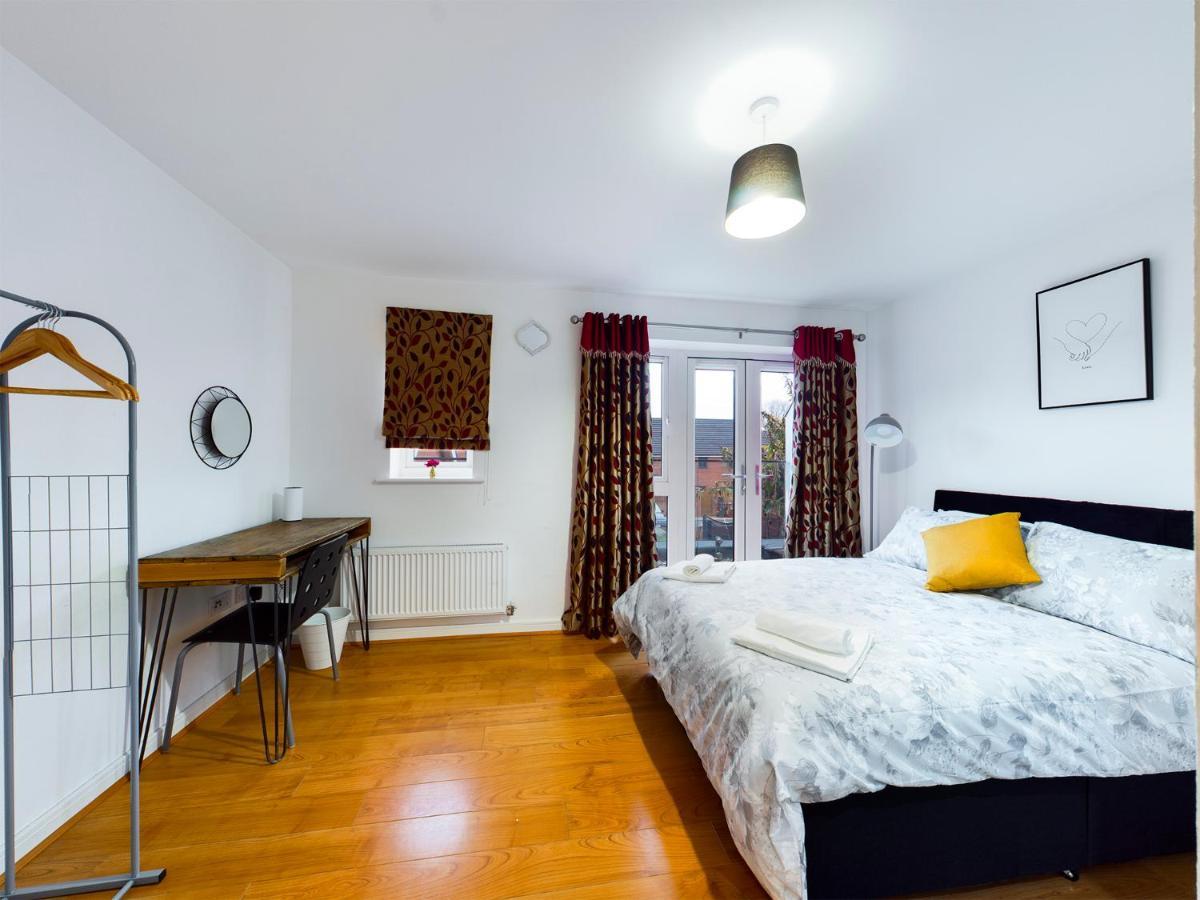 Villa Cheerful 5-Bdr/3-Bath House W/ Free Parking Reading Exterior foto